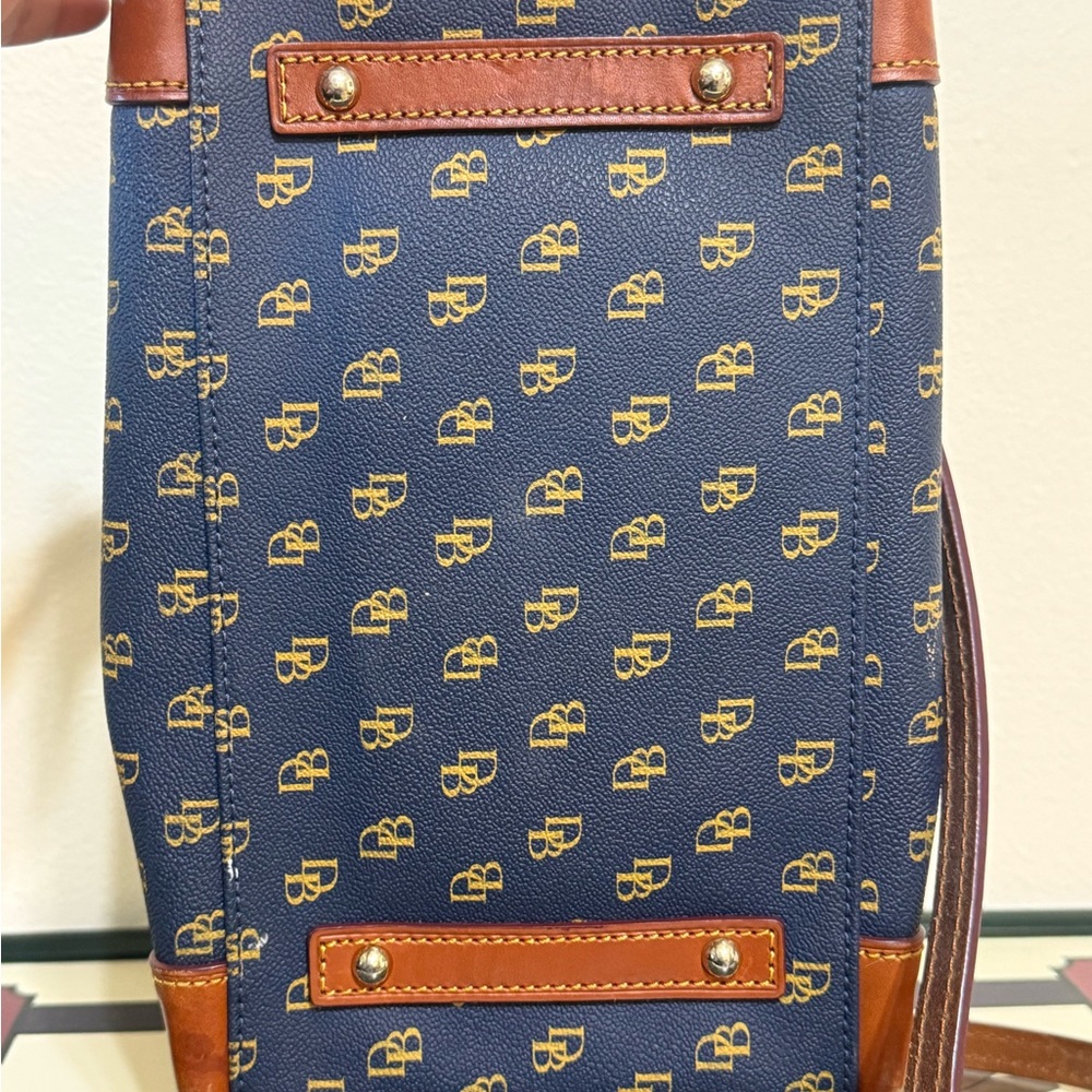 Dooney &‎ Bourke Gretta Women's Satchel/Top Handle Bag, Large - Picture 7 of 10